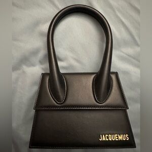 Jacquemus Le Chiquito Moyen Bag